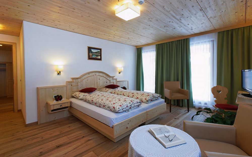 Hotel Monte Paraccia San Vigilio Di Marebbe Luaran gambar