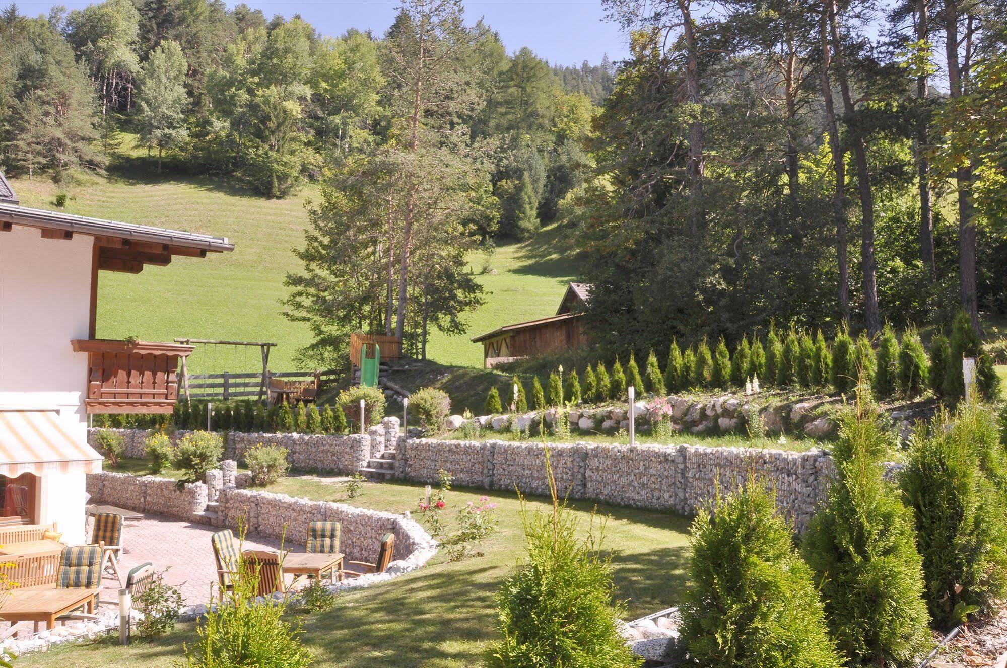 Hotel Monte Paraccia San Vigilio Di Marebbe Luaran gambar