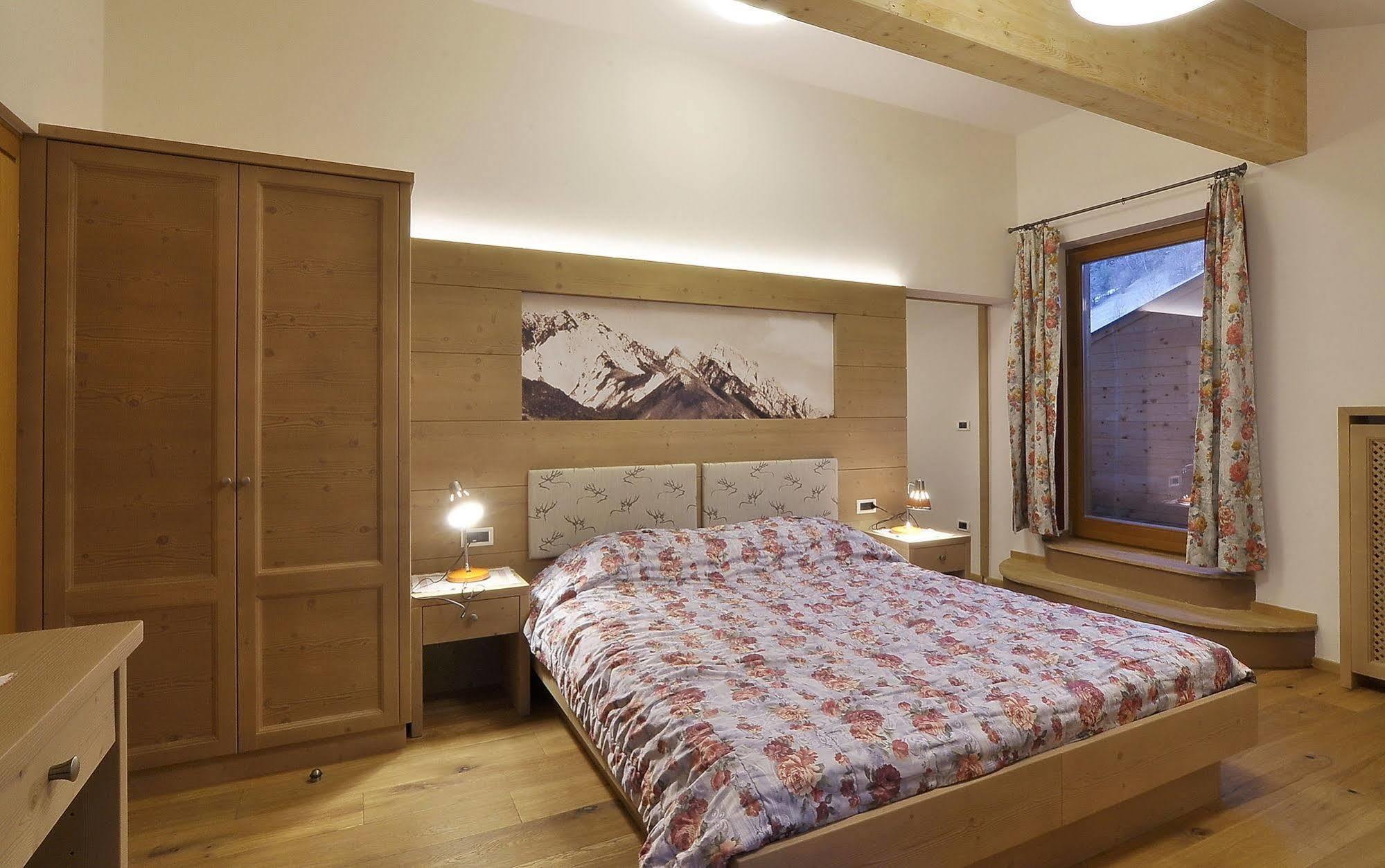 Hotel Monte Paraccia San Vigilio Di Marebbe Luaran gambar