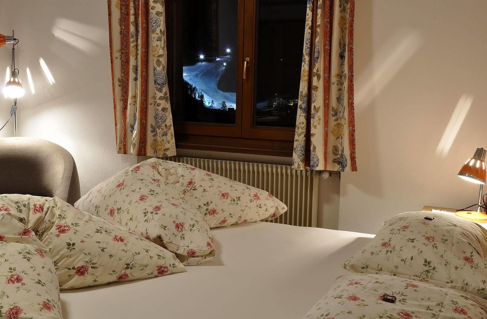 Hotel Monte Paraccia San Vigilio Di Marebbe Luaran gambar
