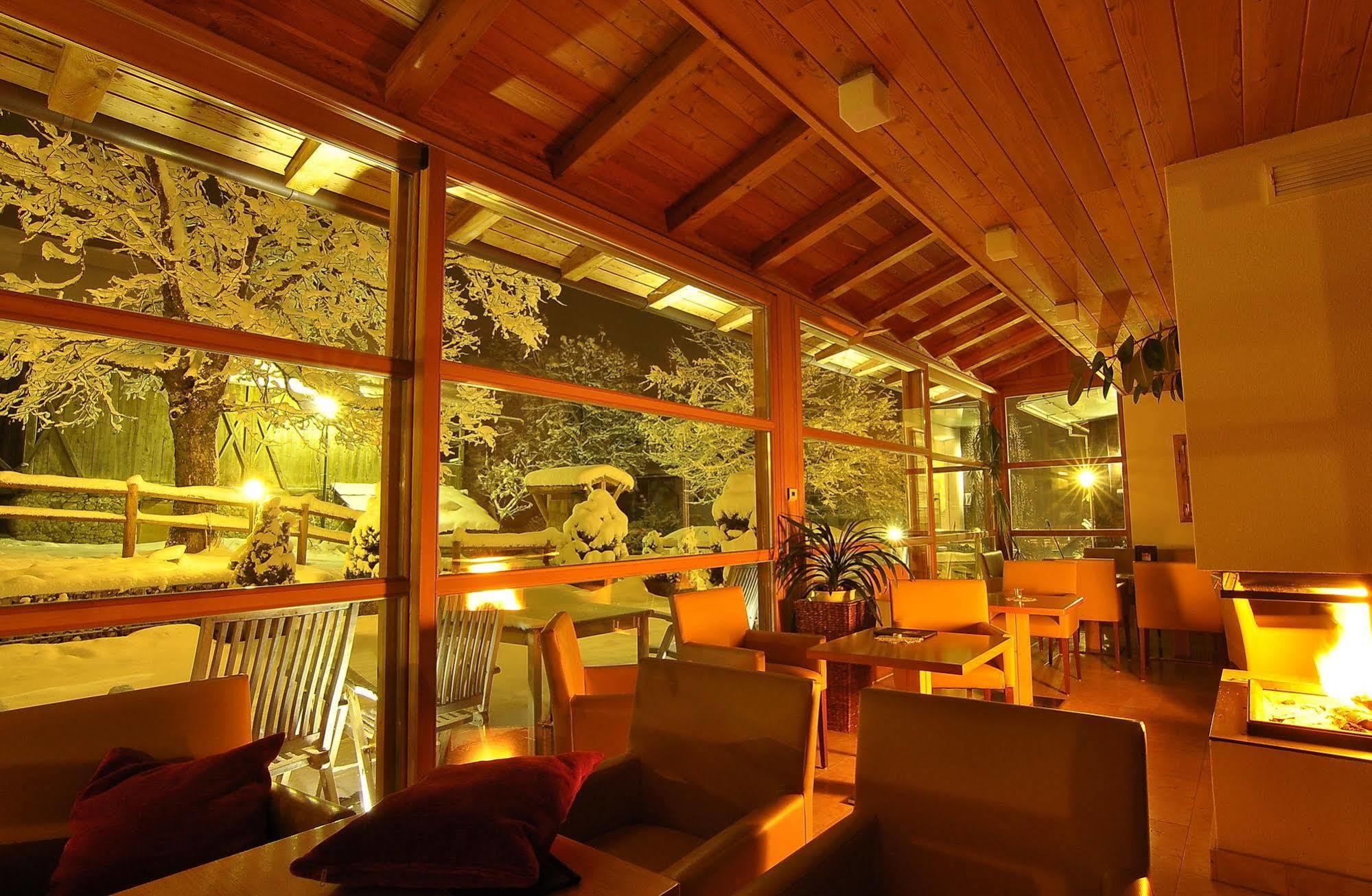 Hotel Monte Paraccia San Vigilio Di Marebbe Luaran gambar